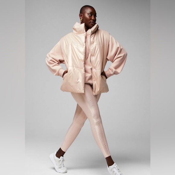 New, Fabletics Oversized Women’s Puffer Vest in Natural Blush ❄️ - Picture 2 of 6